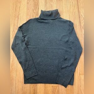 Women’s Select & Trend Turtleneck Sweater - Charcoal - Small